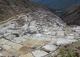 turistipercaso machu-picchu-monumento-kwaj9