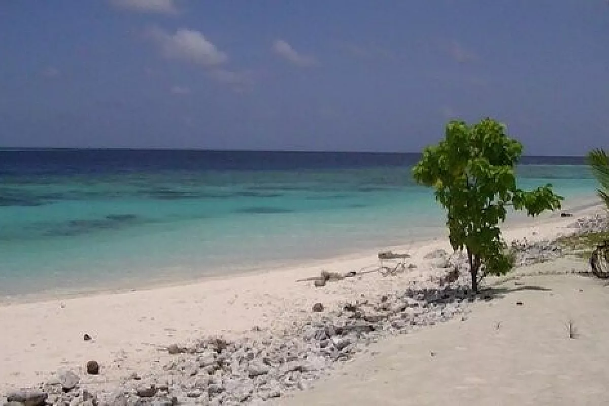 L’isola di Thinadhoo le Maldive uniche