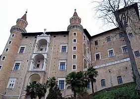 turistipercaso marche-5byru