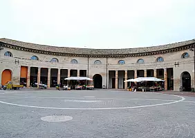 turistipercaso marche-y7nj8