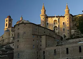 turistipercaso marche-zzkfh