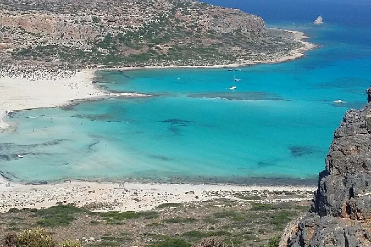 Historia de un amor: Creta la magica; Creta la più bella.