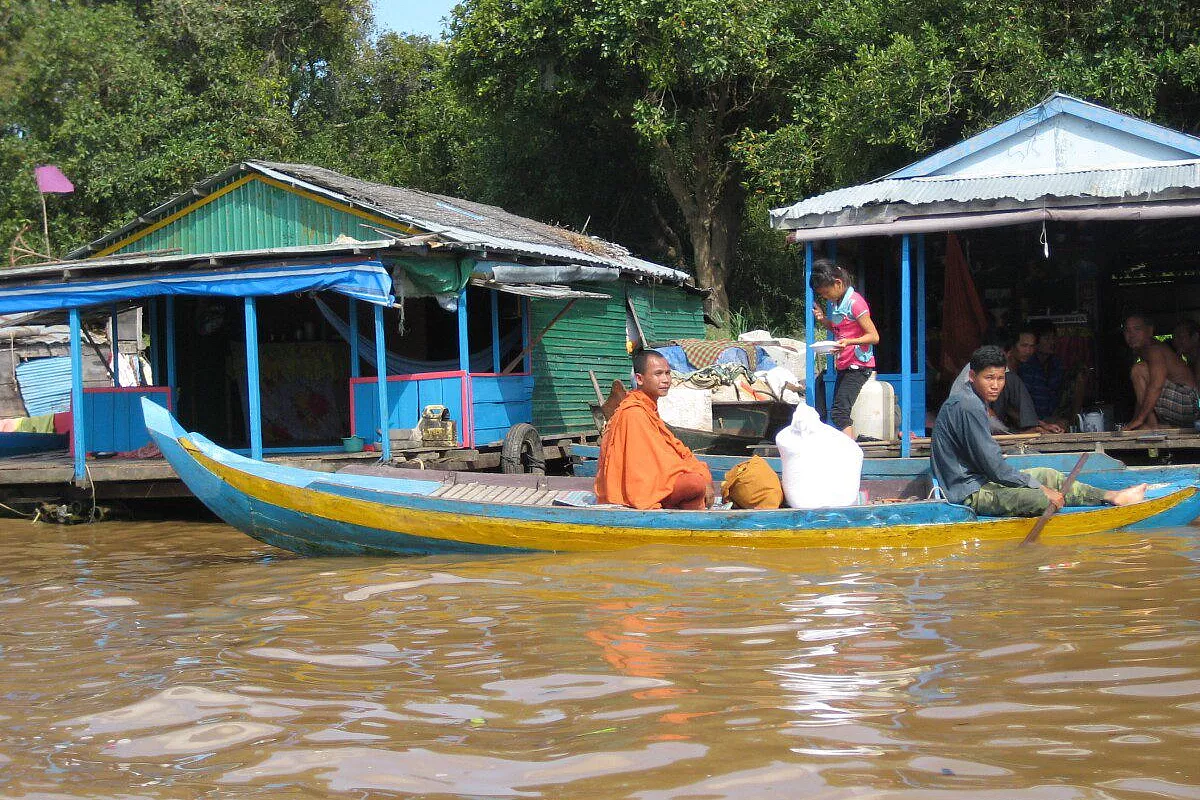 Tonle Sap, villaggio galleggiante