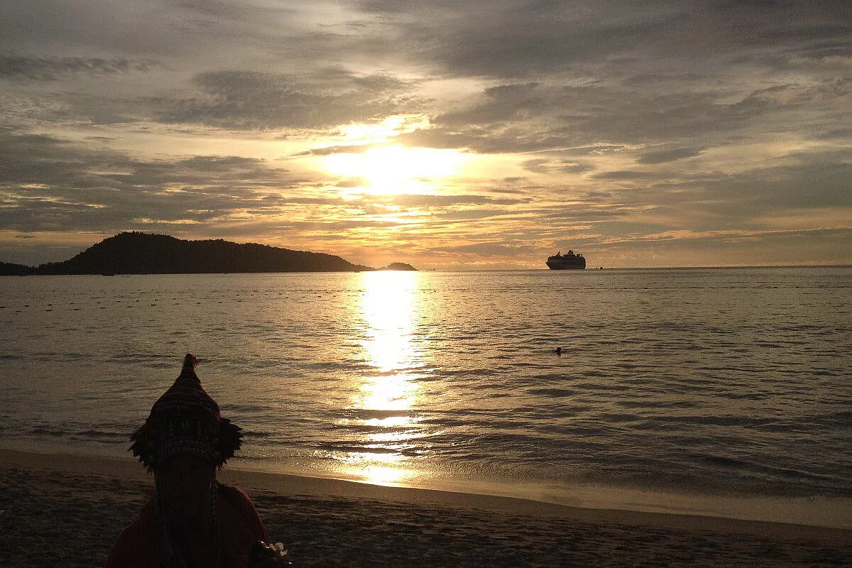 tramonto a Patong beach