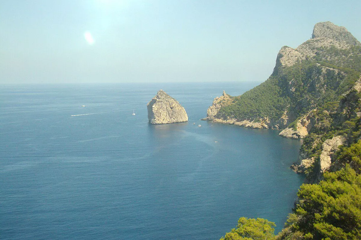 Isla Colomer