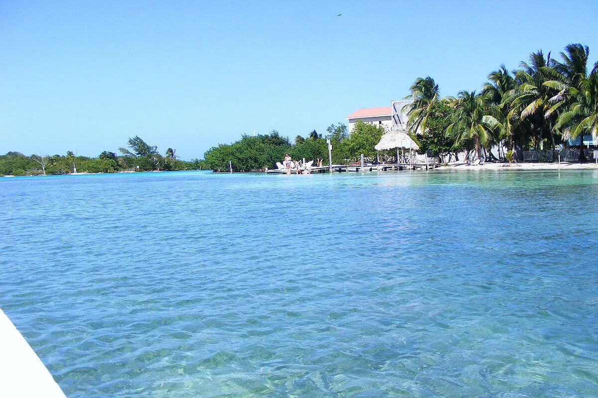 CAYE CAULKER
