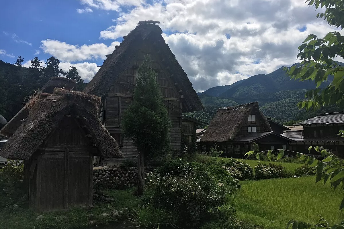 SHIRAKAWA-GO