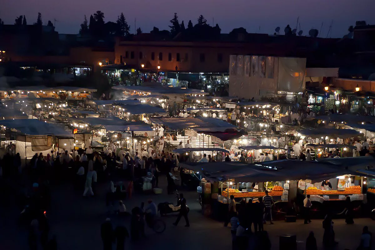 La sera a Djemaa el-Fna