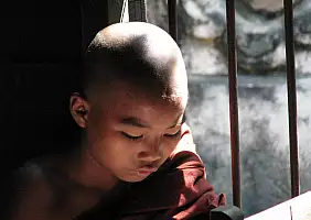 turistipercaso myanmar-e6mnt