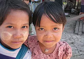 turistipercaso myanmar-uxb2z