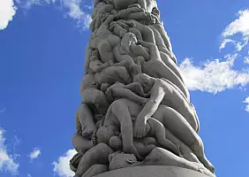 turistipercaso neuschwanstein-palazzo-hfbx2