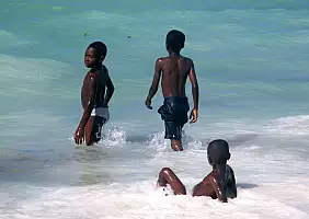turistipercaso nungwi-mare-56g5w