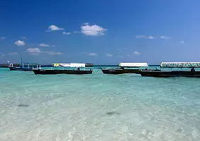 turistipercaso nungwi-mare-denam