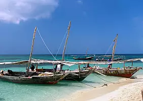turistipercaso nungwi-mare-q7rgf