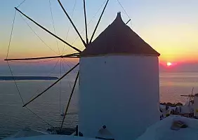turistipercaso oia-panorama-7p3hq