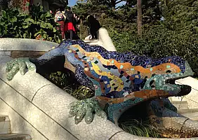 turistipercaso parc-guell-kj8dw