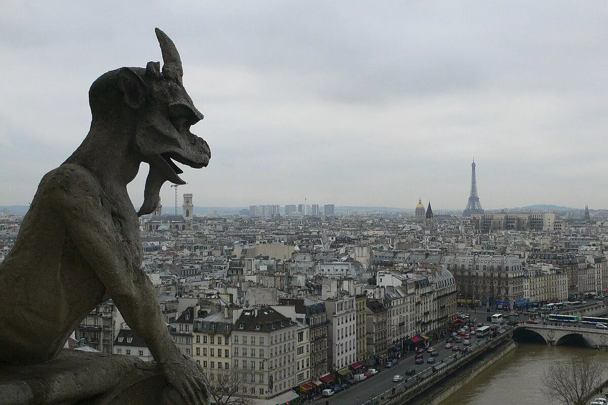 dalle torri di notre dame