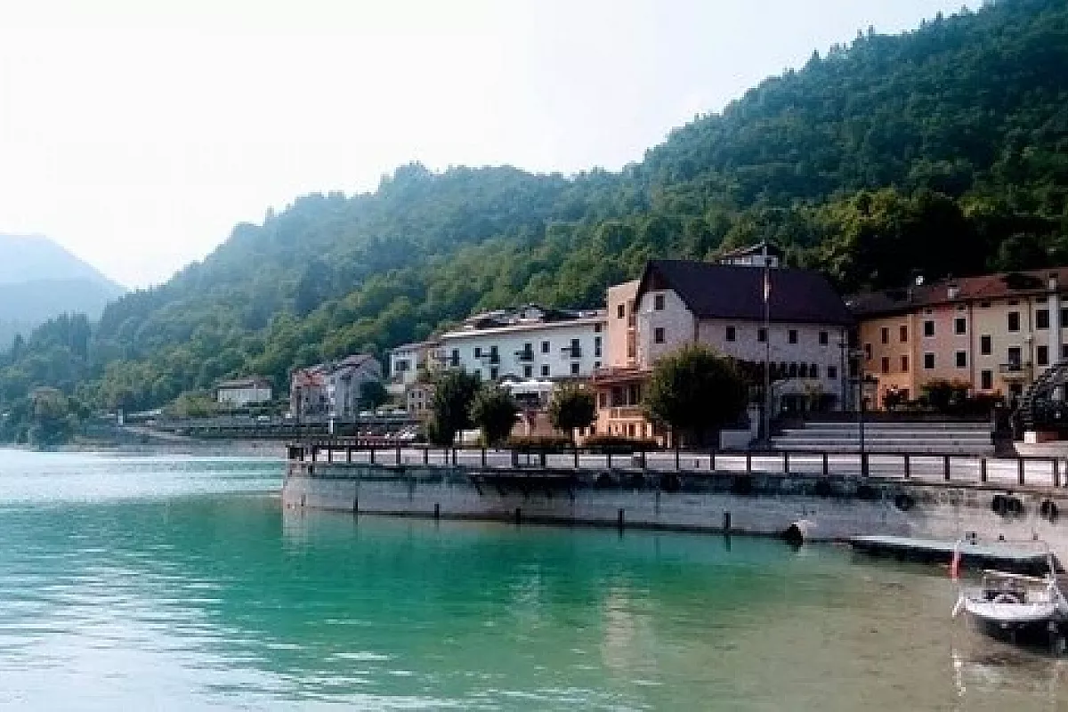 Dolomiti Friulane tra laghi e letture nella Valcellina