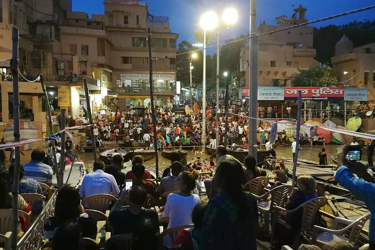 Varansi, aspettando il Ganga Aarti