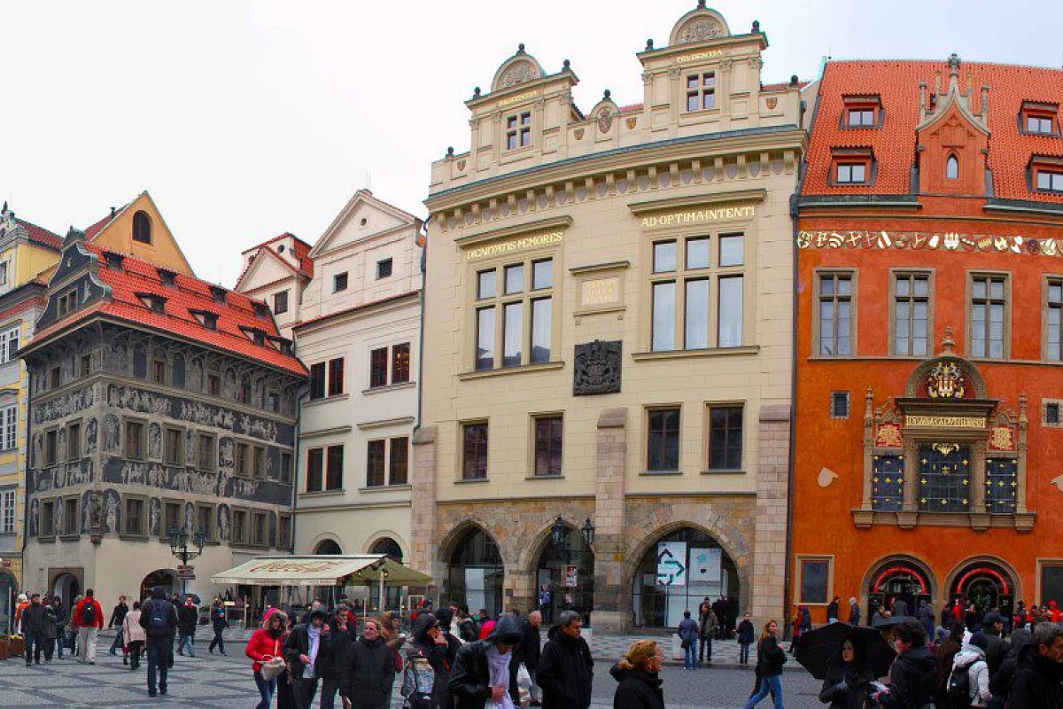Praga, maestosa e decadente