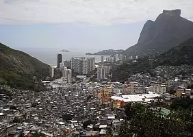 turistipercaso rio-de-janeiro-favela-de-rocinha-9cem5