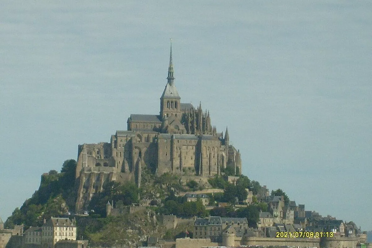 Una finestra a metà su Parigi