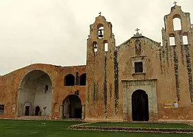turistipercaso san-cristobal-mercato-streetfood-z627q