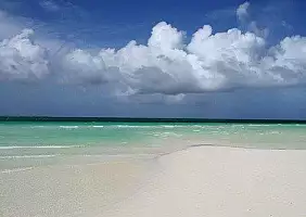 turistipercaso santiago-de-cuba-panorama-uwhes