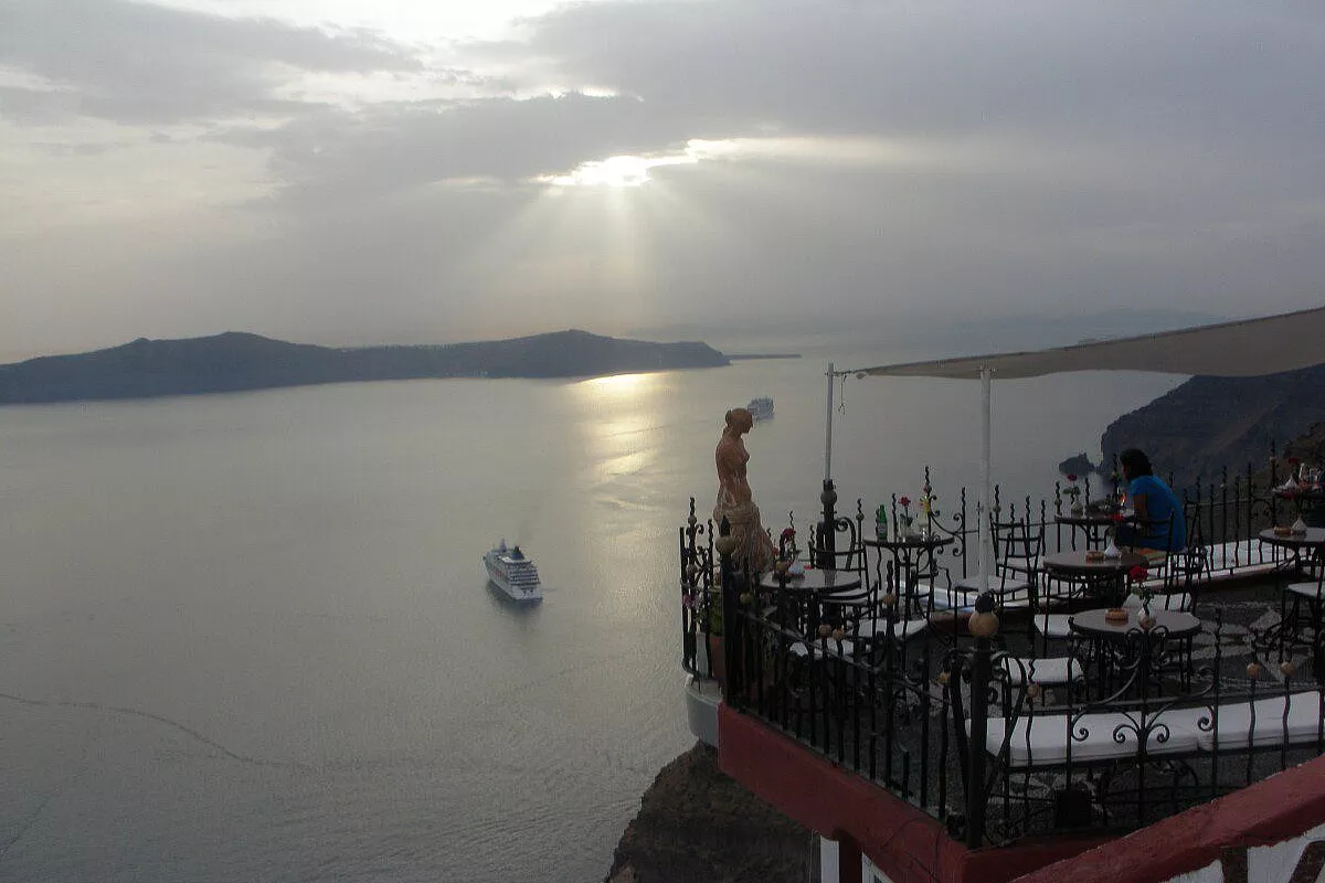 tra il bianco ed il blu di santorini