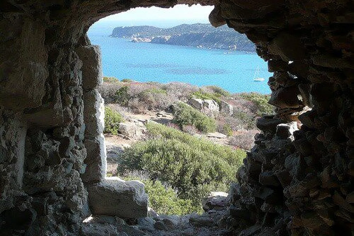 Torre di Cala Giunco