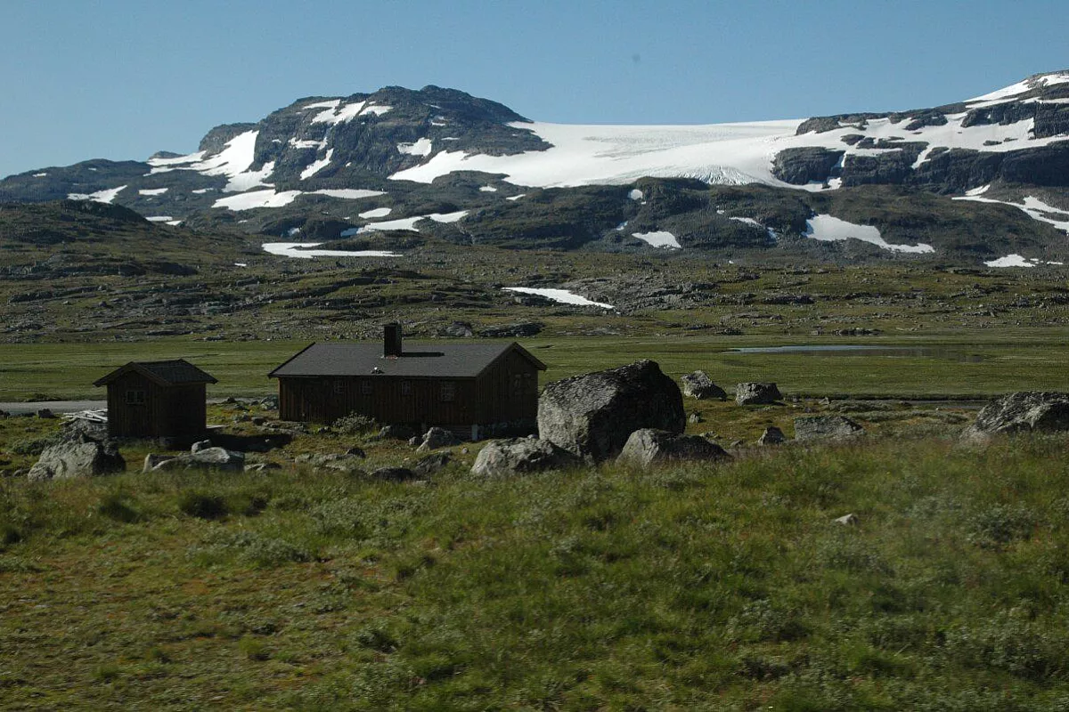 Trolltunga trekking