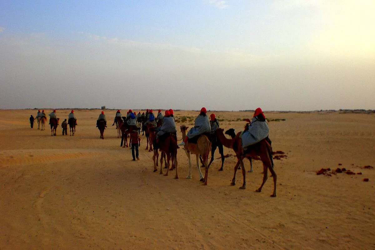 Tunisia, in moto nel deserto