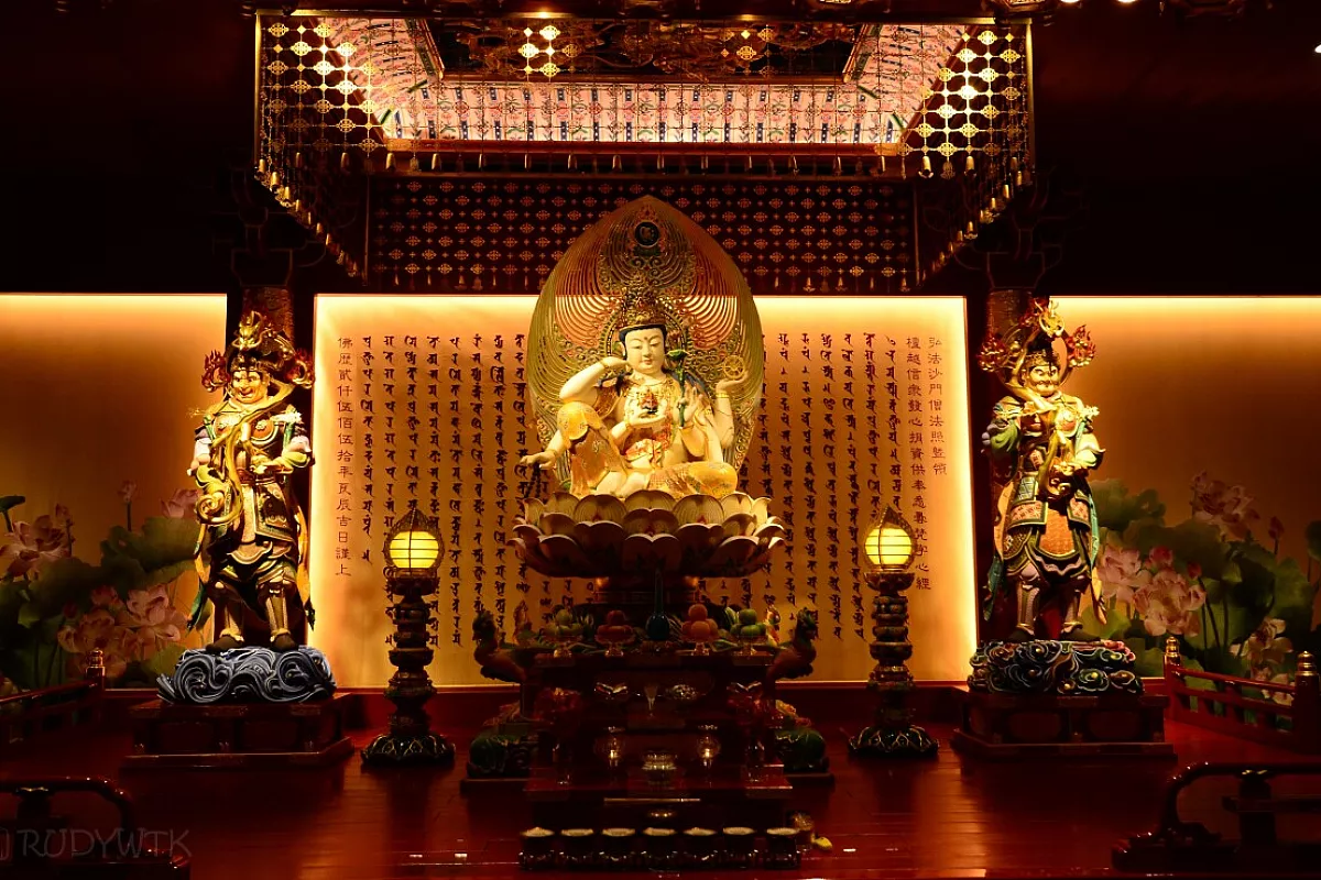 Singapore Buddha Tooth Temple