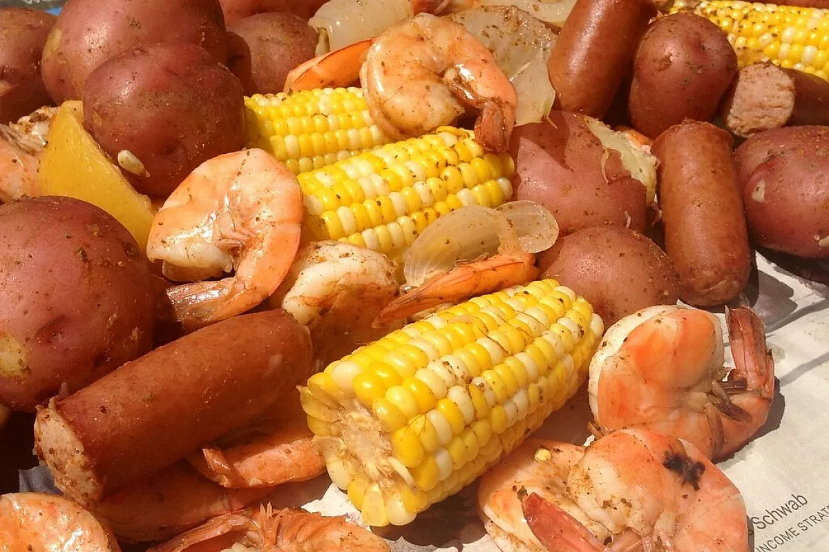 Low Country Boil di Piatto tipico del Sud Est USA
