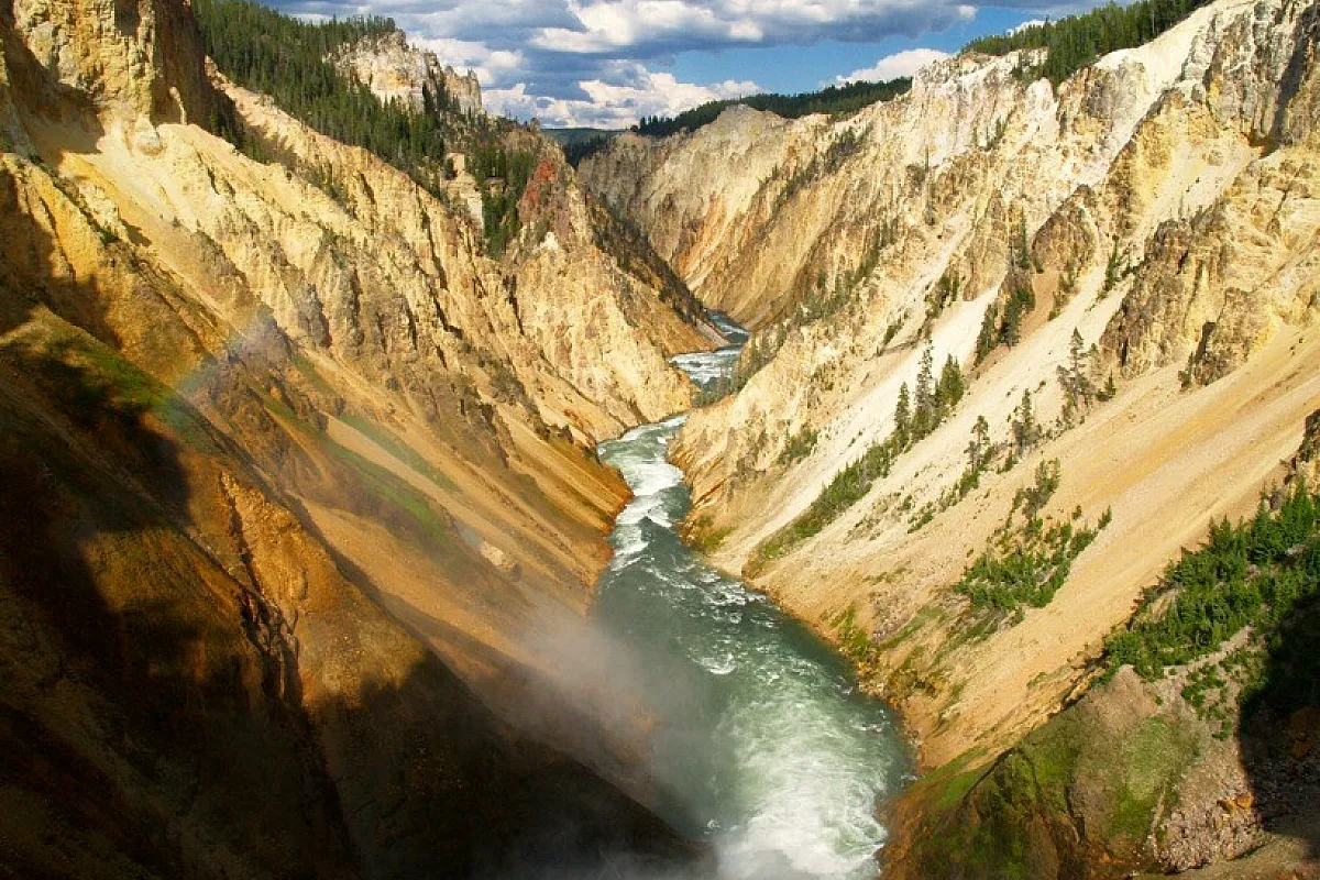 Yellowstone e non solo: viaggio nella Real America
