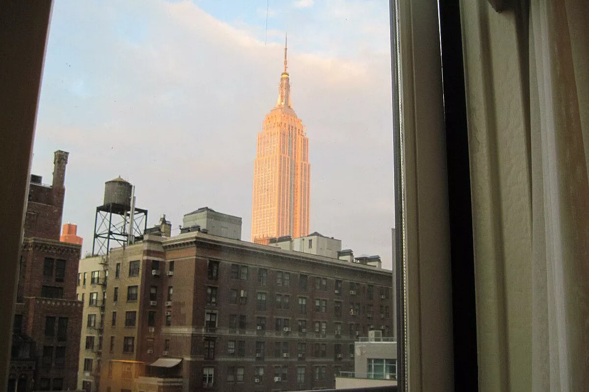 NEW YORK, l'Empire dall'Hotel