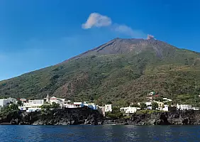 turistipercaso stromboli-gq2uy
