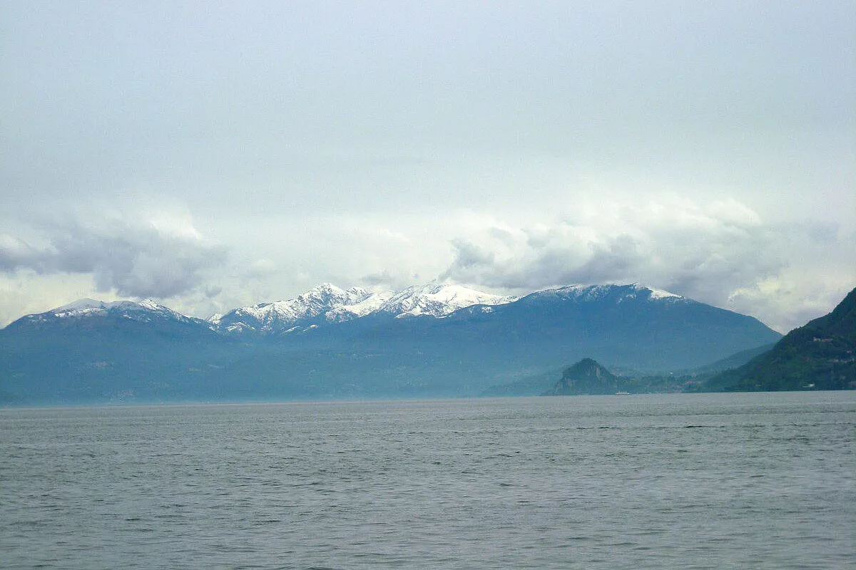 vista sul lago