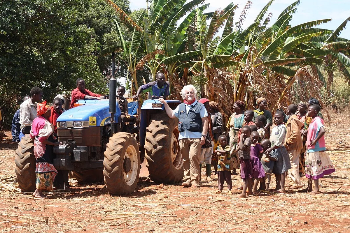 La Tanzania in trattore