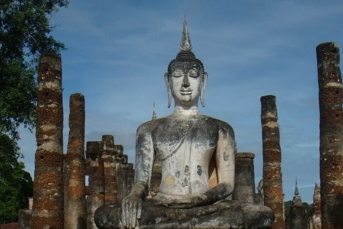 Thailandia, viaggio tra natura, misticità e sorrisi