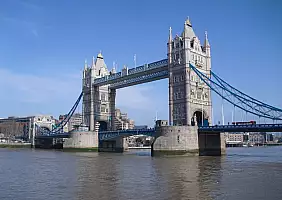 turistipercaso tower-bridge-quartiere-2b4v7