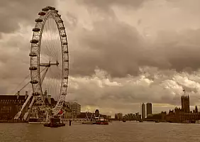 turistipercaso trafalgar-square-ertqd