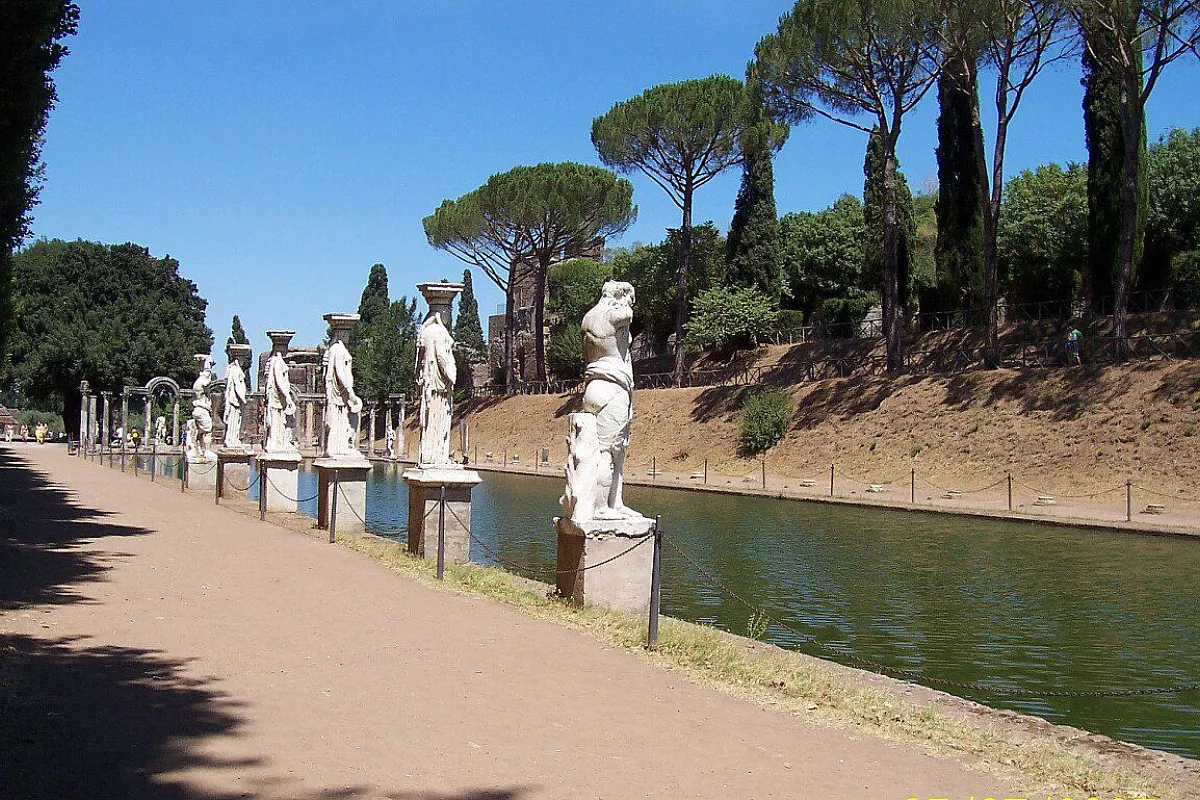 Il bacino d’acqua del Canopo a Villa Adriana, Tivoli (RM)