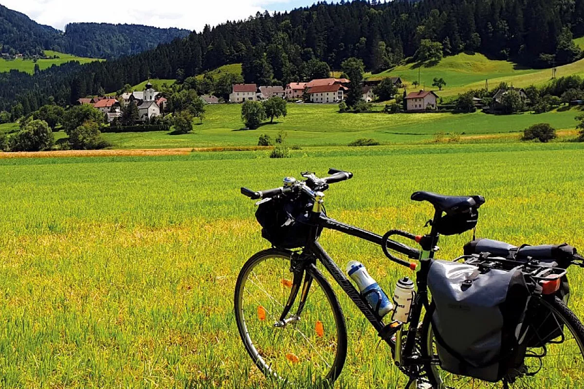 Turisti per caso Slow Tour di novembre, terzo numero