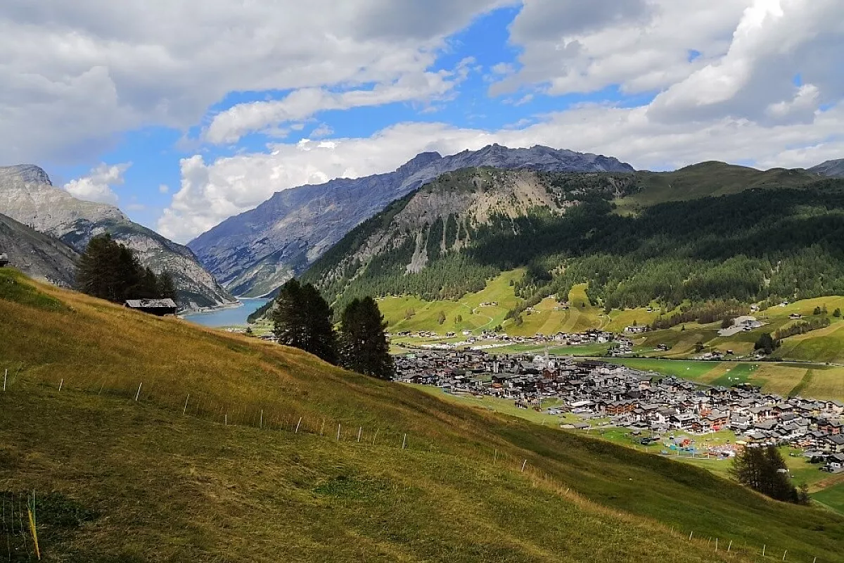 Vista su Livigno dal sentiero panoramico con partenza da Tagliede