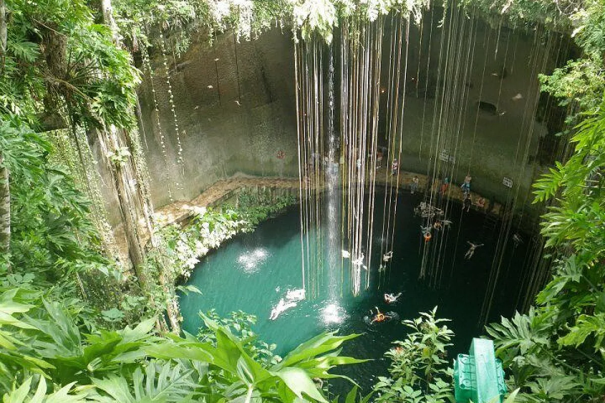 Cenote Ik-Kil, vicino a Chichen Itzà