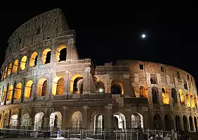 turistipercaso colosseo-2
