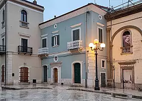 turistipercaso Venosa_piazza_Orazio