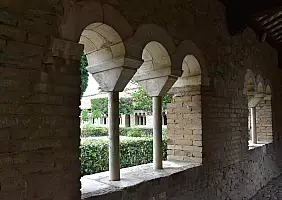turistipercaso Abbazia_San_Giovanni_in_Venere_2_