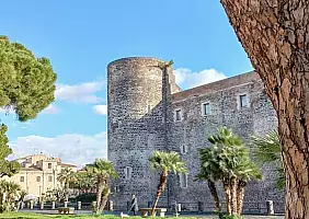 turistipercaso castello_ursino